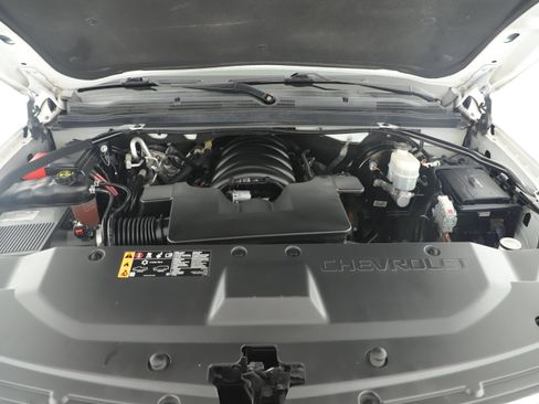 Used 2019 Chevrolet Tahoe LT w/ LT Signature Package image 6