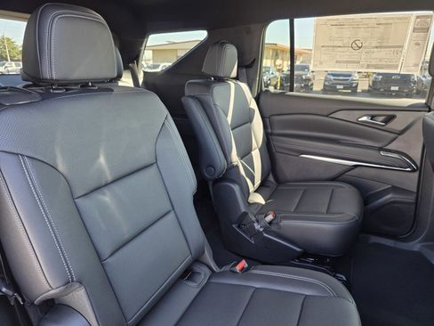 New 2025 Chevrolet Traverse LT w/ Driver Confidence Package image 16