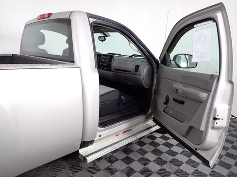 Used 2009 Chevrolet Silverado 1500 W/T RWD image 33