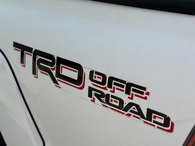 Used 2015 Toyota Tacoma 4x4 Double Cab w/ TRD Off-Road Package image 7