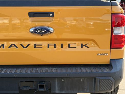 Used 2022 Ford Maverick Lariat w/ Lariat Luxury Package AWD/4WD image 6
