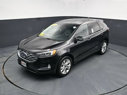 Used 2022 Ford Edge Titanium w/ Equipment Group 301A AWD/4WD image 32