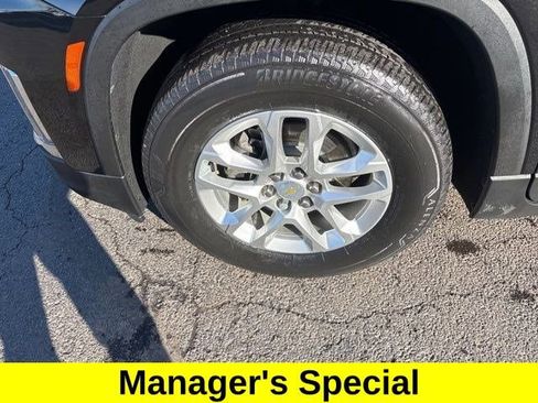 Used 2022 Chevrolet Traverse LS image 46