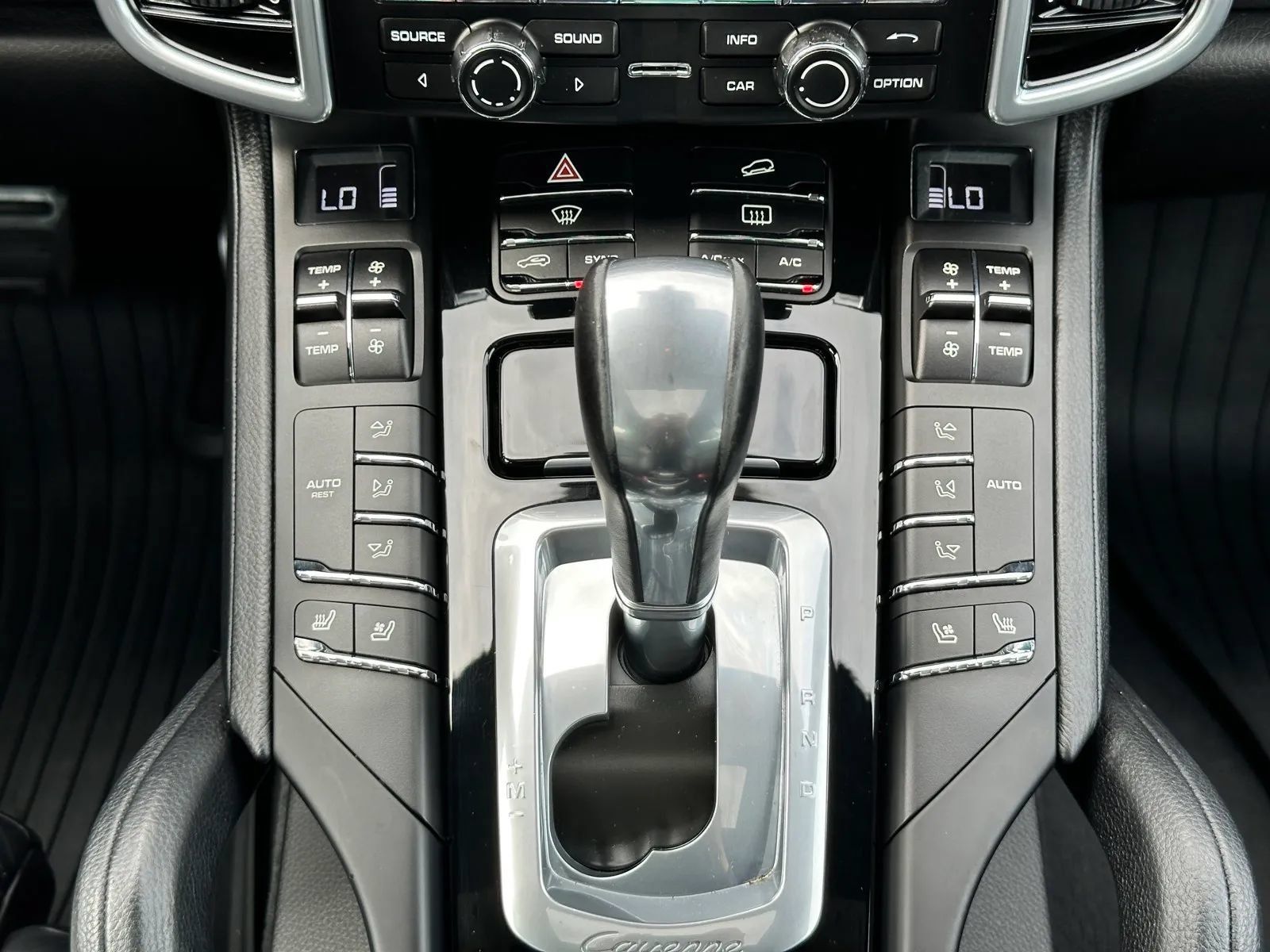 Used 2016 Porsche Cayenne AWD/4WD image 15