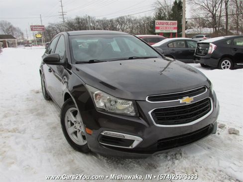 Used 2016 Chevrolet Cruze LT FWD image 8