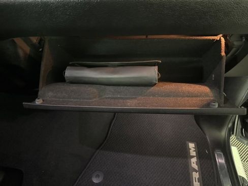 Used 2019 RAM 1500 Laramie image 37