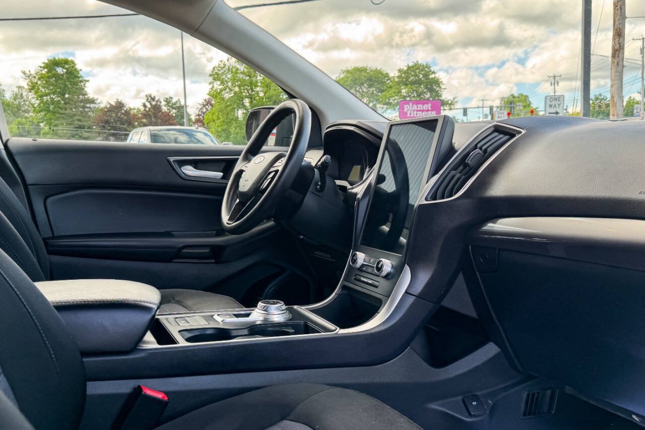 Used 2024 Ford Edge SE AWD/4WD image 13