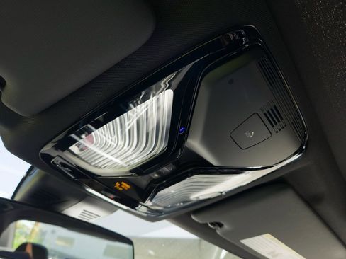 Used 2020 BMW 330i Sedan image 19