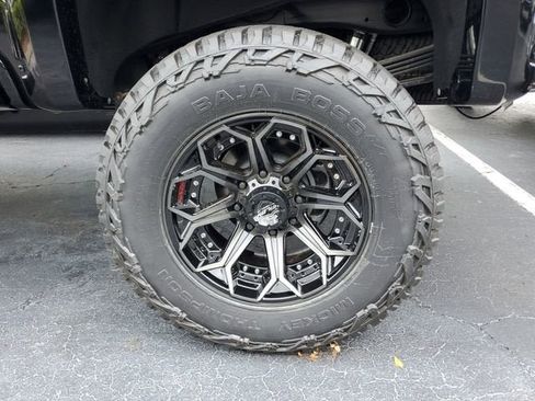 New 2026 GMC Sierra 2500 AT4 w/ Technology Package AWD/4WD image 6