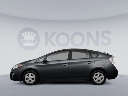 Used 2010 Toyota Prius Two FWD image 2