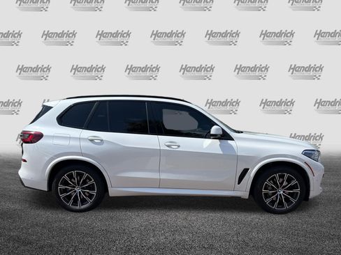Used 2021 BMW X5 xDrive40i w/ M Sport Package AWD/4WD image 11