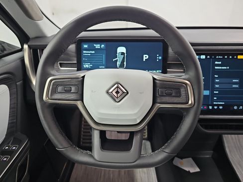 Used 2024 Rivian R1S Adventure AWD/4WD image 28