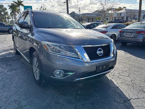 Used 2016 Nissan Pathfinder SV image 7