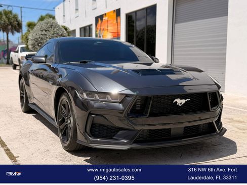 Used 2024 Ford Mustang GT RWD image 1