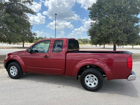 Used 2014 Nissan Frontier S RWD image 24