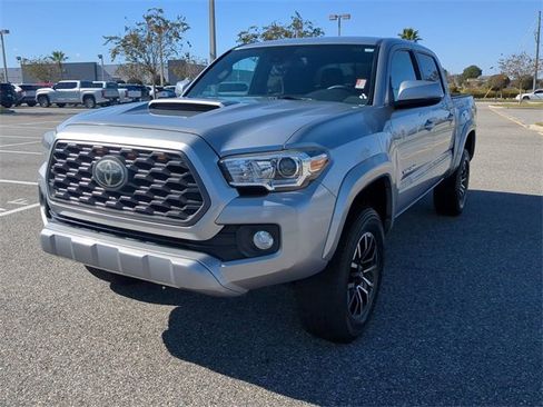 Used 2020 Toyota Tacoma TRD Sport image 8