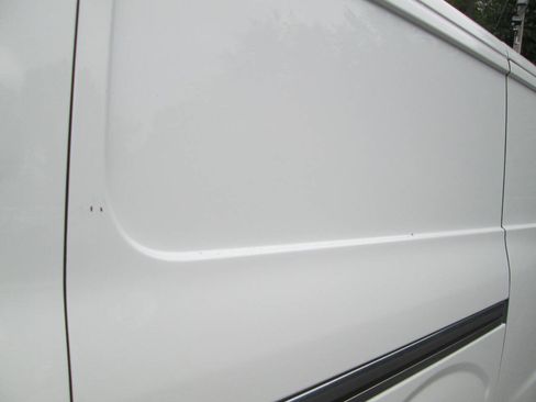 Used 2019 Nissan NV 2500 SV image 14