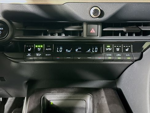 Used 2023 Toyota Crown Platinum AWD/4WD image 23