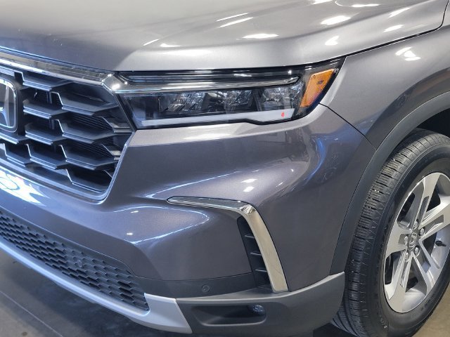 Certified 2025 Honda Pilot EX-L image 8