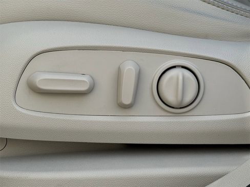 Used 2023 GMC Acadia Denali w/ Denali Ultimate Package image 23