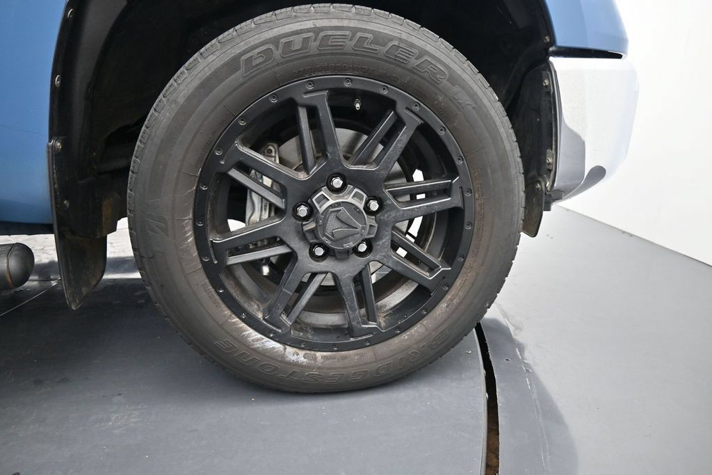 Used 2020 Toyota Tundra SR5 w/ SR5 Upgrade Package RWD image 11