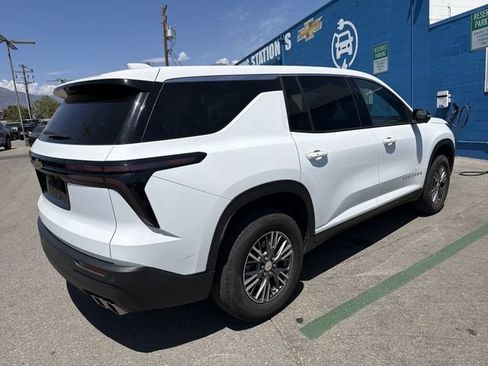 Used 2024 Chevrolet Traverse LS w/ LPO, Floor Liner Package FWD image 4