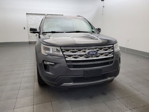 Used 2018 Ford Explorer XLT w/ Equipment Group 202A FWD image 14