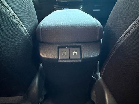 Used 2022 Toyota Prius LE image 26