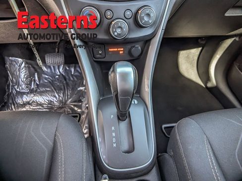 Used 2020 Chevrolet Trax LT image 21