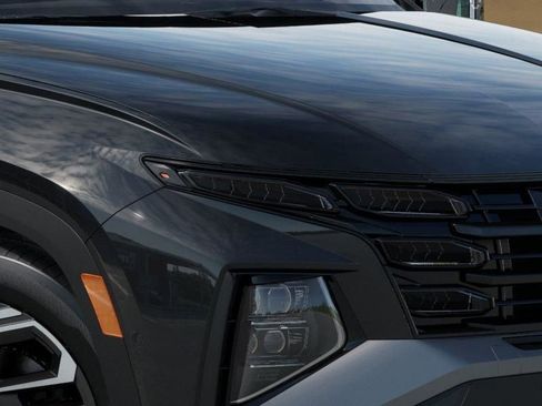 New 2025 Hyundai Tucson Limited image 14