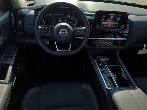 New 2025 Nissan Pathfinder SV image 11
