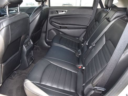 Used 2020 Ford Edge SEL w/ Convenience Package FWD image 10