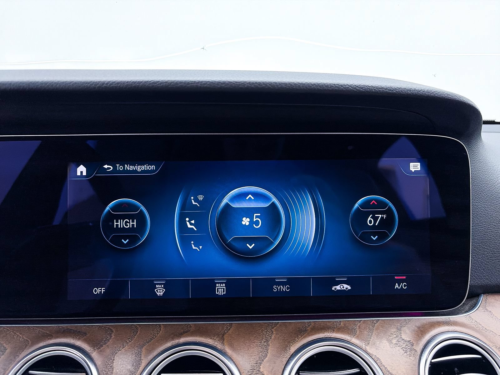 Used 2022 Mercedes-Benz E 350 Sedan image 26