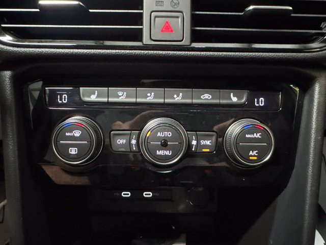 Used 2024 Volkswagen Taos SE FWD image 12