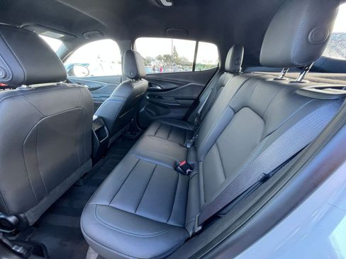 Used 2025 Buick Envista Sport Touring image 23