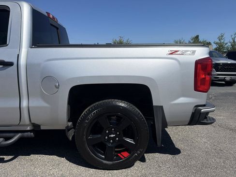 Used 2017 Chevrolet Silverado 1500 LTZ Z71 w/ Redline Edition AWD/4WD image 6