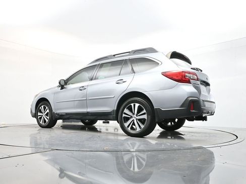 Used 2018 Subaru Outback 2.5i Limited image 30