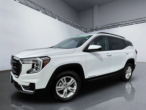 Used 2022 GMC Terrain SLE w/ Driver Convenience Package image 29