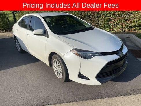 Used 2018 Toyota Corolla LE FWD image 12