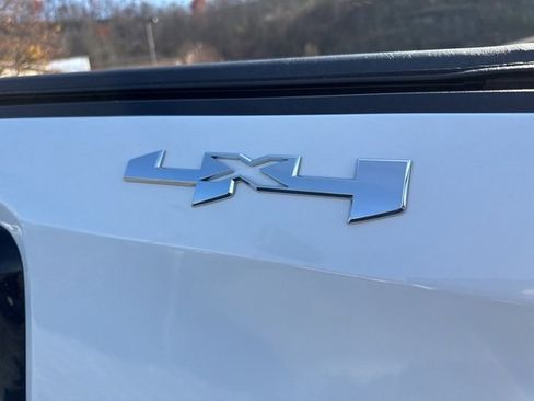 Used 2022 GMC Sierra 1500 SLT w/ SLT Convenience Package image 15