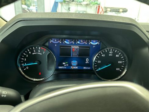 Used 2024 Ford Expedition XLT AWD/4WD image 14