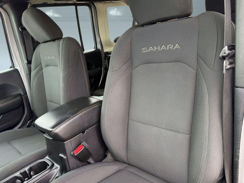 Used 2021 Jeep Wrangler Unlimited Sahara AWD/4WD image 22