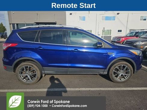 Used 2016 Ford Escape Titanium w/ Equipment Group 301A AWD/4WD image 2