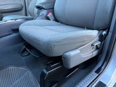 Used 2006 Jeep Liberty Renegade image 12