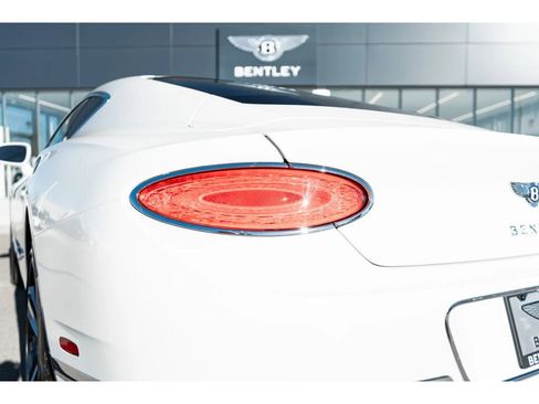 Used 2023 Bentley Continental GT V8 image 9
