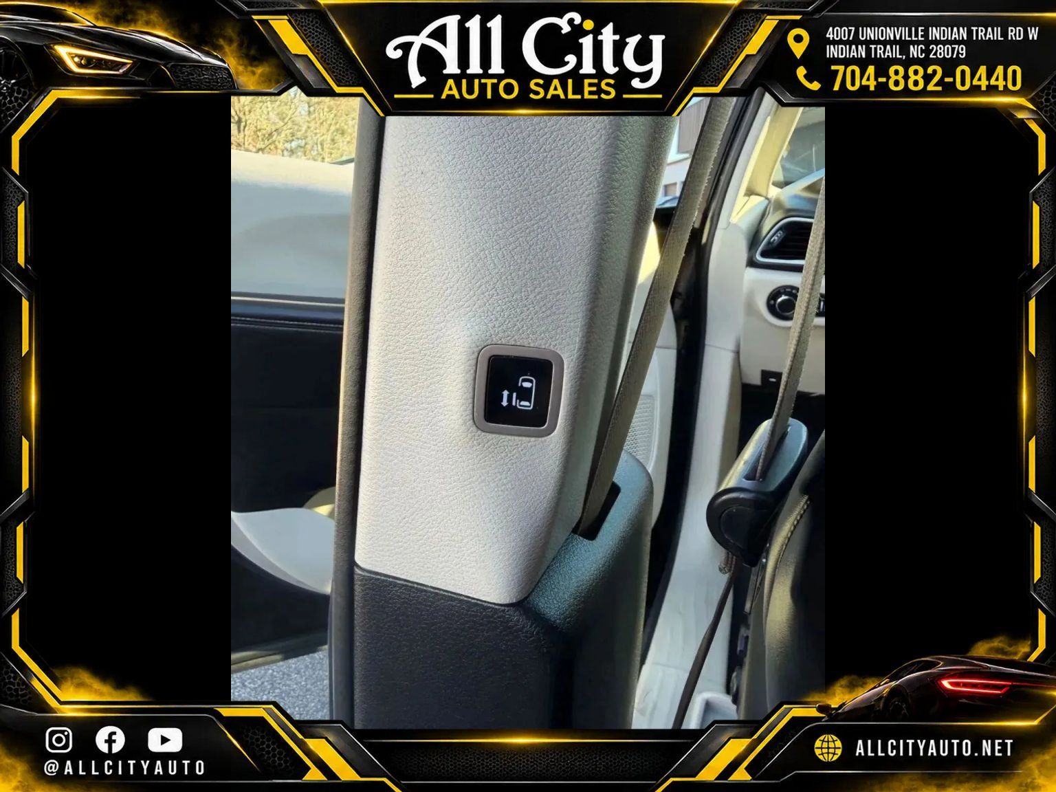 Used 2020 Chrysler Voyager Lxi FWD image 29