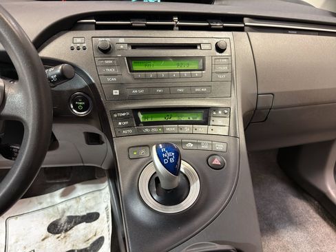 Used 2011 Toyota Prius Three image 17