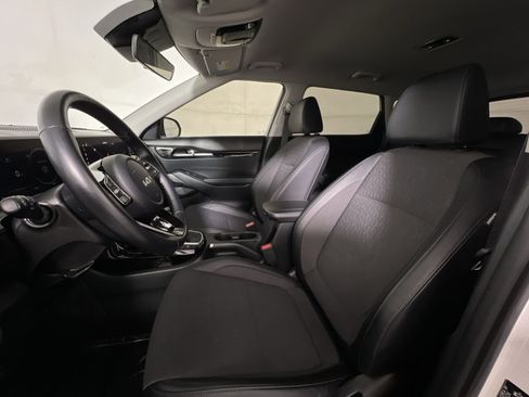 Used 2024 Kia Seltos S FWD image 13