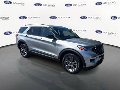 Certified 2022 Ford Explorer XLT w/ Equipment Group 202A