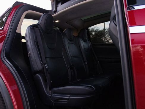 Used 2017 Tesla Model X 75D image 39